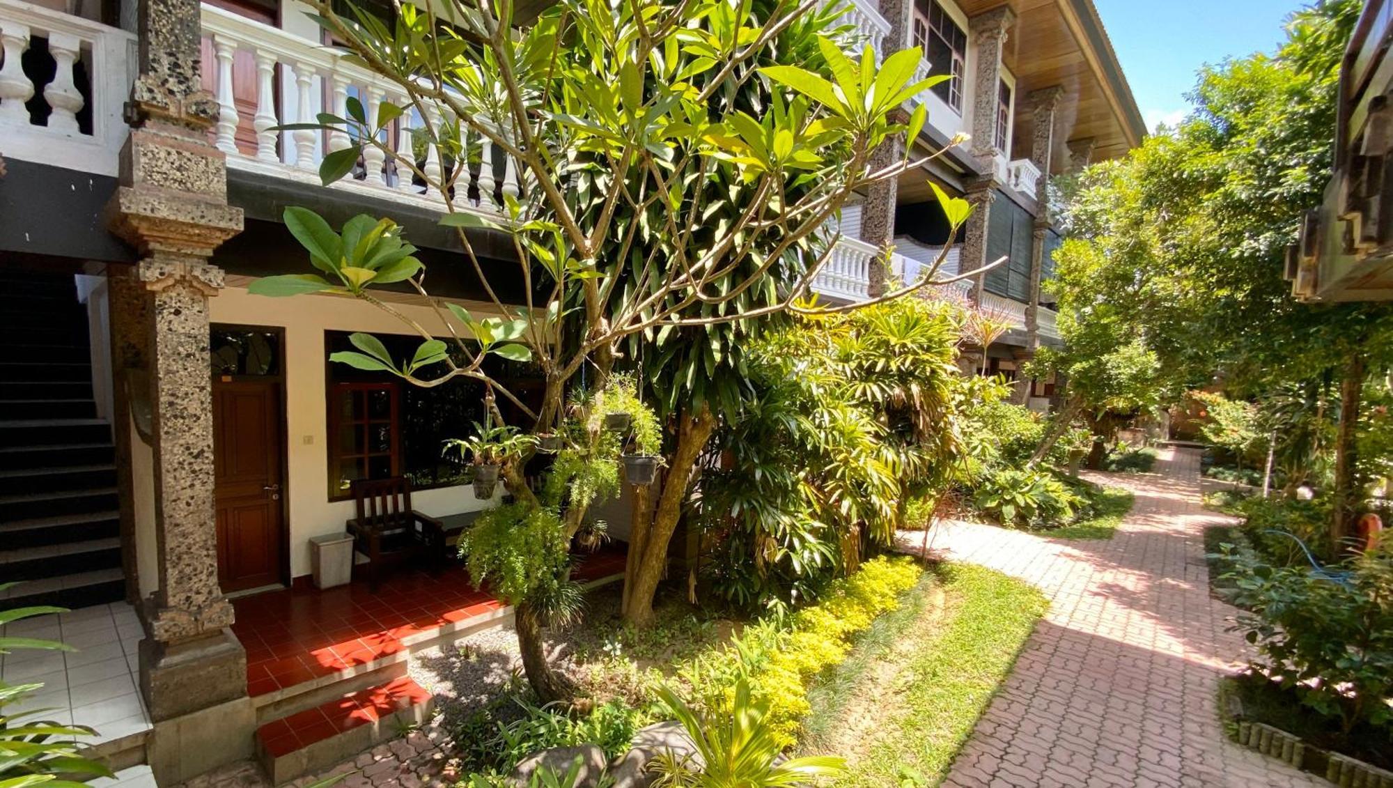Simpang Inn Hotel Legian Exteriör bild
