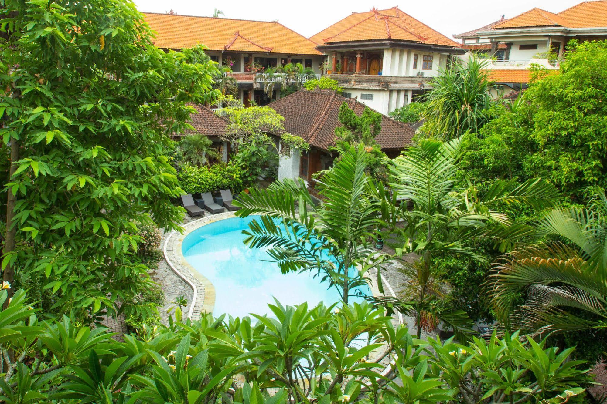 Simpang Inn Hotel Legian Exteriör bild