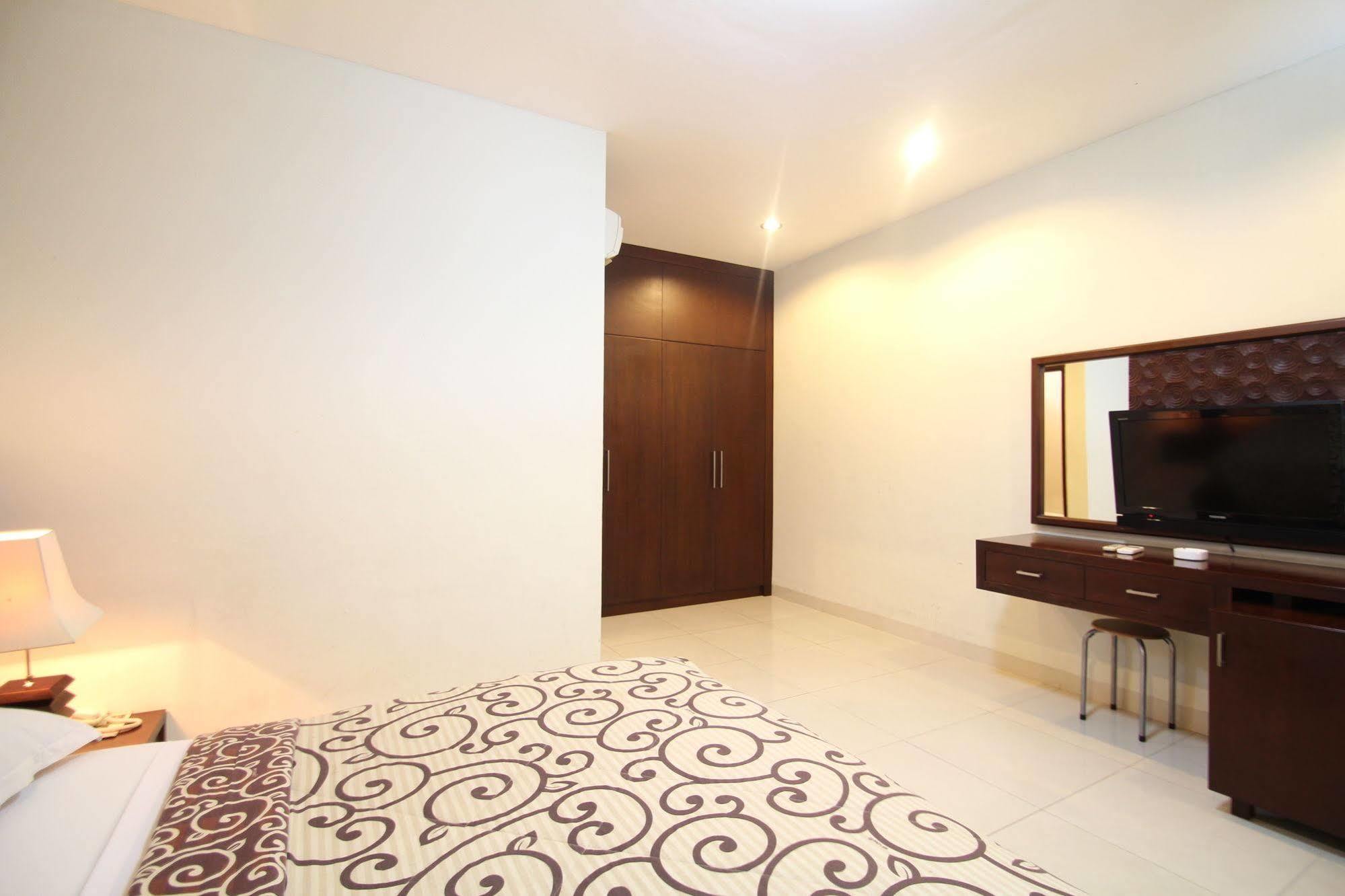 Simpang Inn Hotel Legian Exteriör bild
